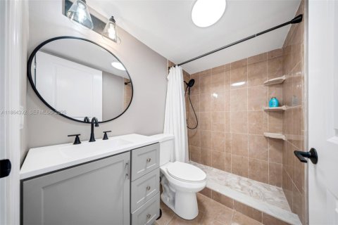 Condominio en venta en Miami, Florida, 3 dormitorios, 108.23 m2 № 2031757 - foto 19