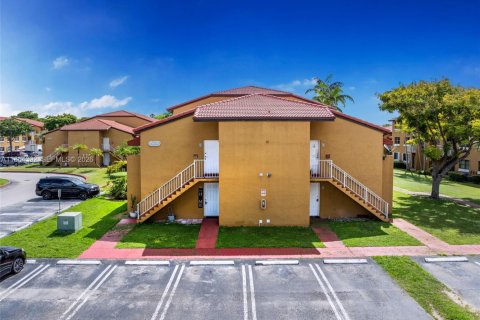 Condominio en venta en Miami, Florida, 3 dormitorios, 108.23 m2 № 2031757 - foto 25