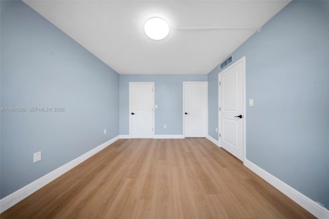 Condominio en venta en Miami, Florida, 3 dormitorios, 108.23 m2 № 2031757 - foto 13