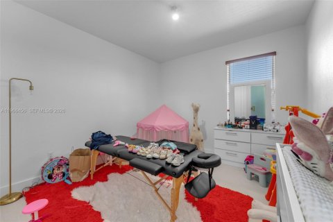 Купить виллу или дом в Хомстед, Флорида 4 спальни, 219.25м2, № 2030262 - фото 17