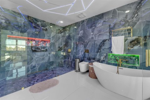 Купить виллу или дом в Хомстед, Флорида 4 спальни, 219.25м2, № 2030262 - фото 27