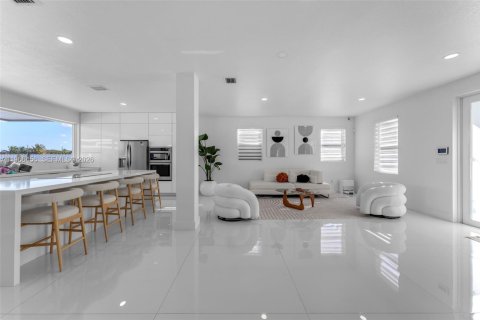 Купить виллу или дом в Хомстед, Флорида 4 спальни, 219.25м2, № 2030262 - фото 4