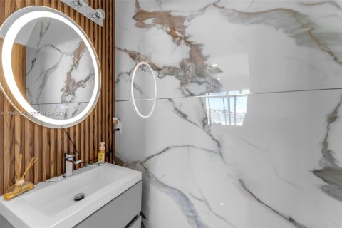 Купить виллу или дом в Хомстед, Флорида 4 спальни, 219.25м2, № 2030262 - фото 16