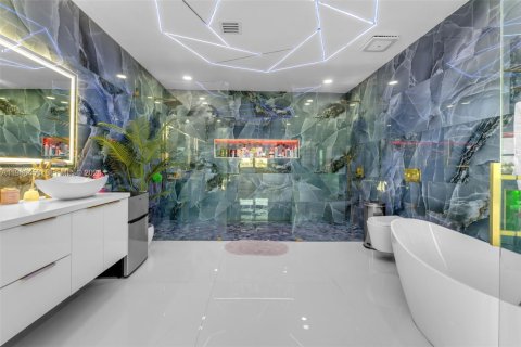 Купить виллу или дом в Хомстед, Флорида 4 спальни, 219.25м2, № 2030262 - фото 25