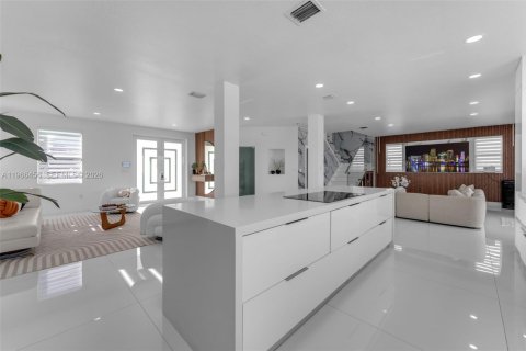 Купить виллу или дом в Хомстед, Флорида 4 спальни, 219.25м2, № 2030262 - фото 8