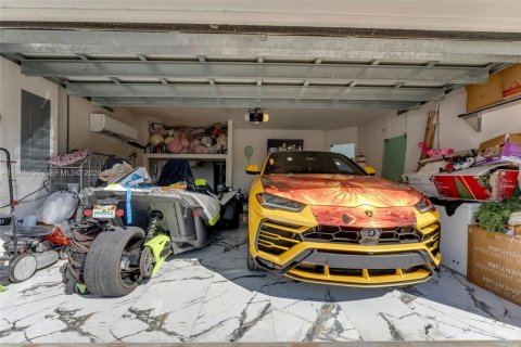 Купить виллу или дом в Хомстед, Флорида 4 спальни, 219.25м2, № 2030262 - фото 29