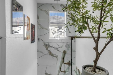 Купить виллу или дом в Хомстед, Флорида 4 спальни, 219.25м2, № 2030262 - фото 15