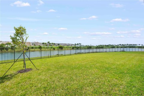 Casa en venta en Palm Beach Gardens, Florida, 5 dormitorios, 495.54 m2 № 2008665 - foto 9