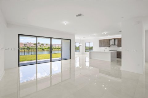 Casa en venta en Palm Beach Gardens, Florida, 5 dormitorios, 495.54 m2 № 2008665 - foto 17
