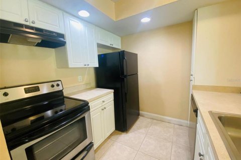 Condo in Orlando, Florida, 1 bedroom № 2101516 - photo 8