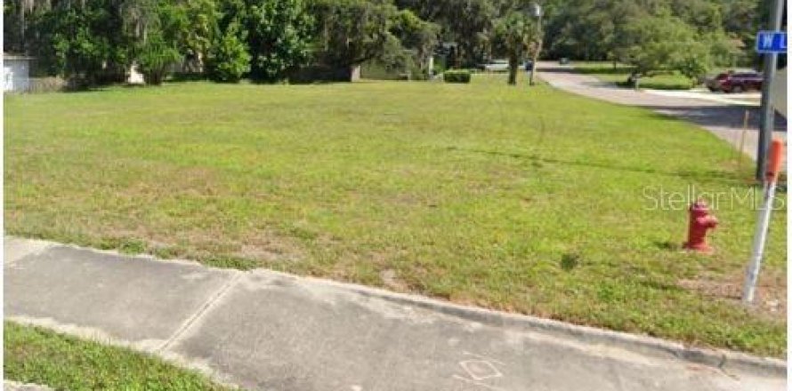 Commercial property in Lake Mary, Florida № 2379613