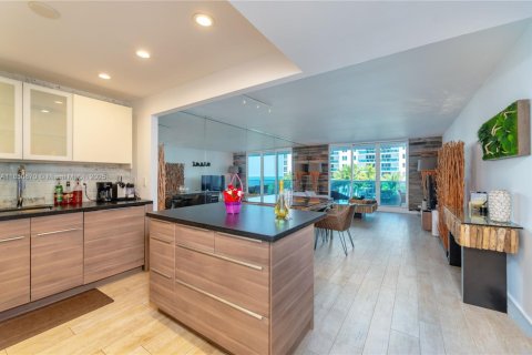 Снять в аренду кондоминиум в Майами-Бич, Флорида 1 спальня, 89.19м2, № 1855196 - фото 7