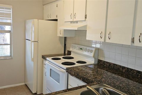 Casa en alquiler en Seminole, Florida, 2 dormitorios, 89.46 m2 № 1825107 - foto 3