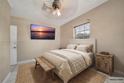 House in Miami Gardens, Florida 4 bedrooms, 136.38 sq.m. № 2087979 - photo 14