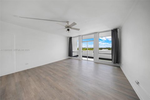 Copropriété à louer à Coral Gables, Floride: 41.81 m2 № 1977374 - photo 3