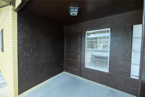 Apartamento en alquiler en Bradenton, Florida, 2 dormitorios, 180.23 m2 № 2203905 - foto 3