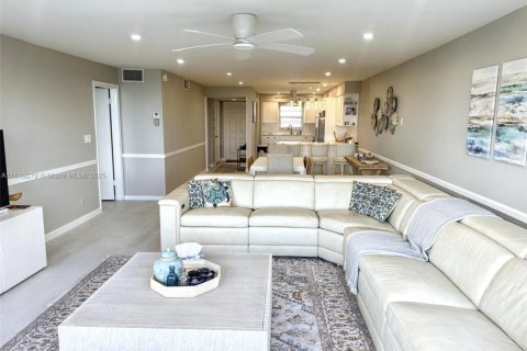 Copropriété à louer à Fort Lauderdale, Floride: 2 chambres, 134.71 m2 № 1960971 - photo 9