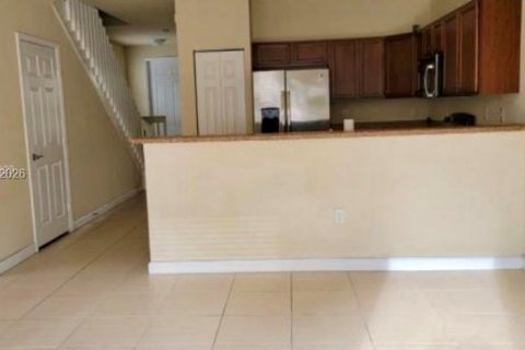 Adosado en alquiler en Hialeah, Florida, 3 dormitorios, 143.53 m2 № 2053336 - foto 13