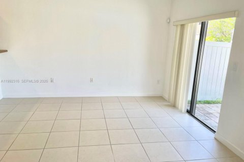 Adosado en alquiler en Hialeah, Florida, 3 dormitorios, 143.53 m2 № 2053336 - foto 12