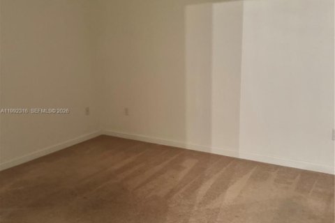 Adosado en alquiler en Hialeah, Florida, 3 dormitorios, 143.53 m2 № 2053336 - foto 22