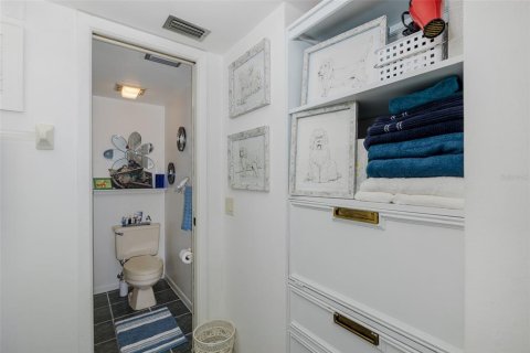 Condominio en venta en Port Richey, Florida, 2 dormitorios, 95.22 m2 № 2150856 - foto 30