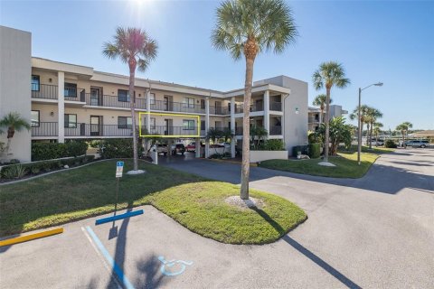 Condominio en venta en Port Richey, Florida, 2 dormitorios, 95.22 m2 № 2150856 - foto 2