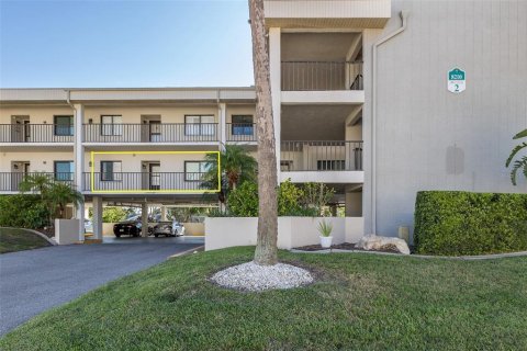 Condominio en venta en Port Richey, Florida, 2 dormitorios, 95.22 m2 № 2150856 - foto 3