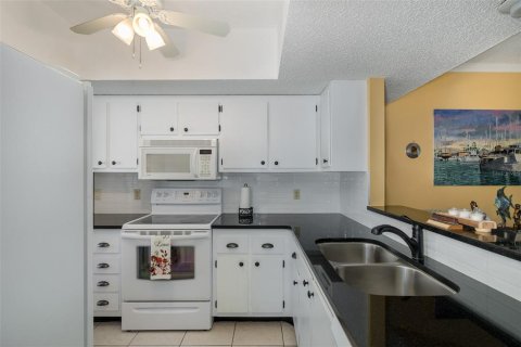 Condominio en venta en Port Richey, Florida, 2 dormitorios, 95.22 m2 № 2150856 - foto 16