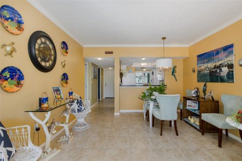 Condominio en venta en Port Richey, Florida, 2 dormitorios, 95.22 m2 № 2150856 - foto 13