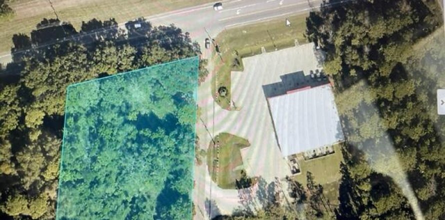 Commercial property in Milton, Florida № 559438