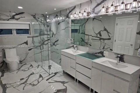 Купить виллу или дом в Майами, Флорида 4 спальни, 290.32м2, № 2085580 - фото 15