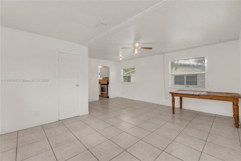 Villa ou maison à vendre à Fort Lauderdale, Floride: 4 chambres, 107.95 m2 № 1949774 - photo 10