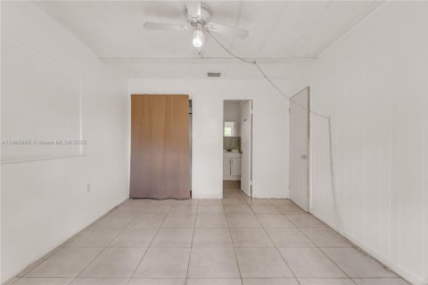 Villa ou maison à vendre à Fort Lauderdale, Floride: 4 chambres, 107.95 m2 № 1949774 - photo 21