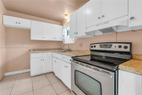 Villa ou maison à vendre à Fort Lauderdale, Floride: 4 chambres, 107.95 m2 № 1949774 - photo 14