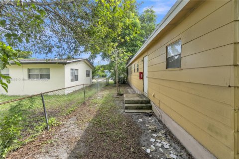 Villa ou maison à vendre à Fort Lauderdale, Floride: 4 chambres, 107.95 m2 № 1949774 - photo 6