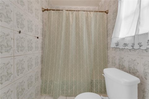 Villa ou maison à vendre à Fort Lauderdale, Floride: 4 chambres, 107.95 m2 № 1949774 - photo 23