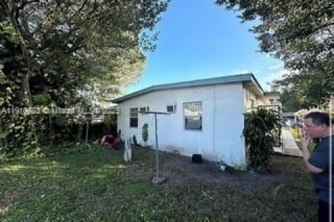 Immobilier commercial à vendre à Miami, Floride: 112.88 m2 № 2013319 - photo 3