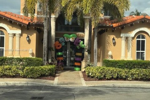 Снять в аренду виллу или дом в Майами, Флорида 4 спальни, 301.28м2, № 2012637 - фото 24