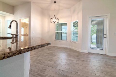 Villa ou maison à vendre à Cape Coral, Floride: 4 chambres, 211.45 m2 № 2147335 - photo 13