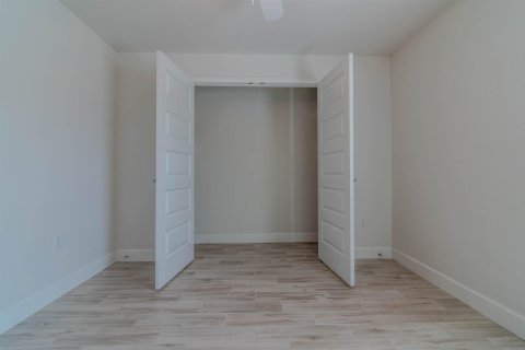 Villa ou maison à vendre à Cape Coral, Floride: 4 chambres, 211.45 m2 № 2147335 - photo 28