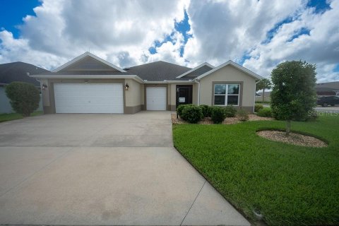 House in The Villages, Florida 3 bedrooms, 178.47 sq.m. № 2368879 - photo 3