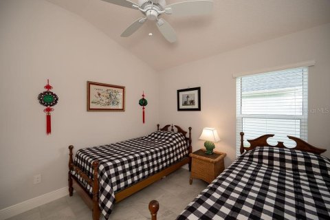 House in The Villages, Florida 3 bedrooms, 178.47 sq.m. № 2368879 - photo 30