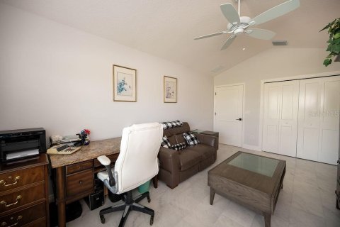 House in The Villages, Florida 3 bedrooms, 178.47 sq.m. № 2368879 - photo 22