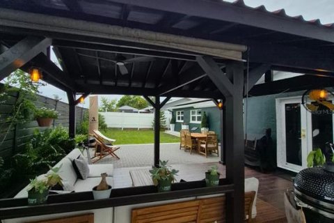 House in Tampa, Florida 3 bedrooms, 146.14 sq.m. № 2157481 - photo 22