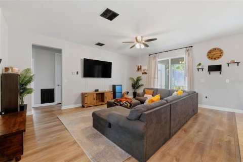 Villa ou maison à vendre à Hudson, Floride: 4 chambres, 238.67 m2 № 2229906 - photo 8