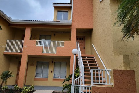 Condo in Coral Springs, Florida, 2 bedrooms  № 2054392 - photo 2