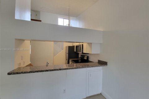 Condo in Coral Springs, Florida, 2 bedrooms  № 2054392 - photo 8