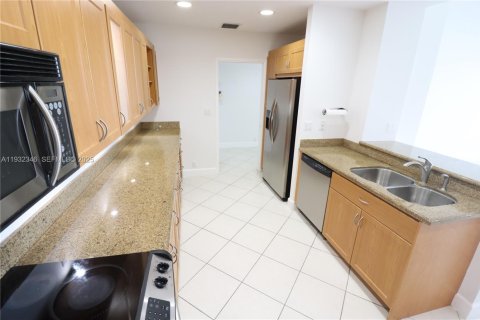 Copropriété à louer à Key Biscayne, Floride: 2 chambres, 142.33 m2 № 1990626 - photo 11