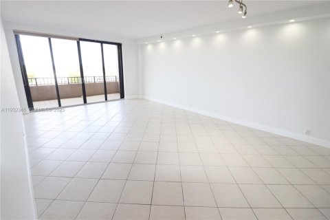 Copropriété à louer à Key Biscayne, Floride: 2 chambres, 142.33 m2 № 1990626 - photo 5