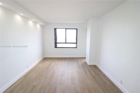 Copropriété à louer à Key Biscayne, Floride: 2 chambres, 142.33 m2 № 1990626 - photo 17